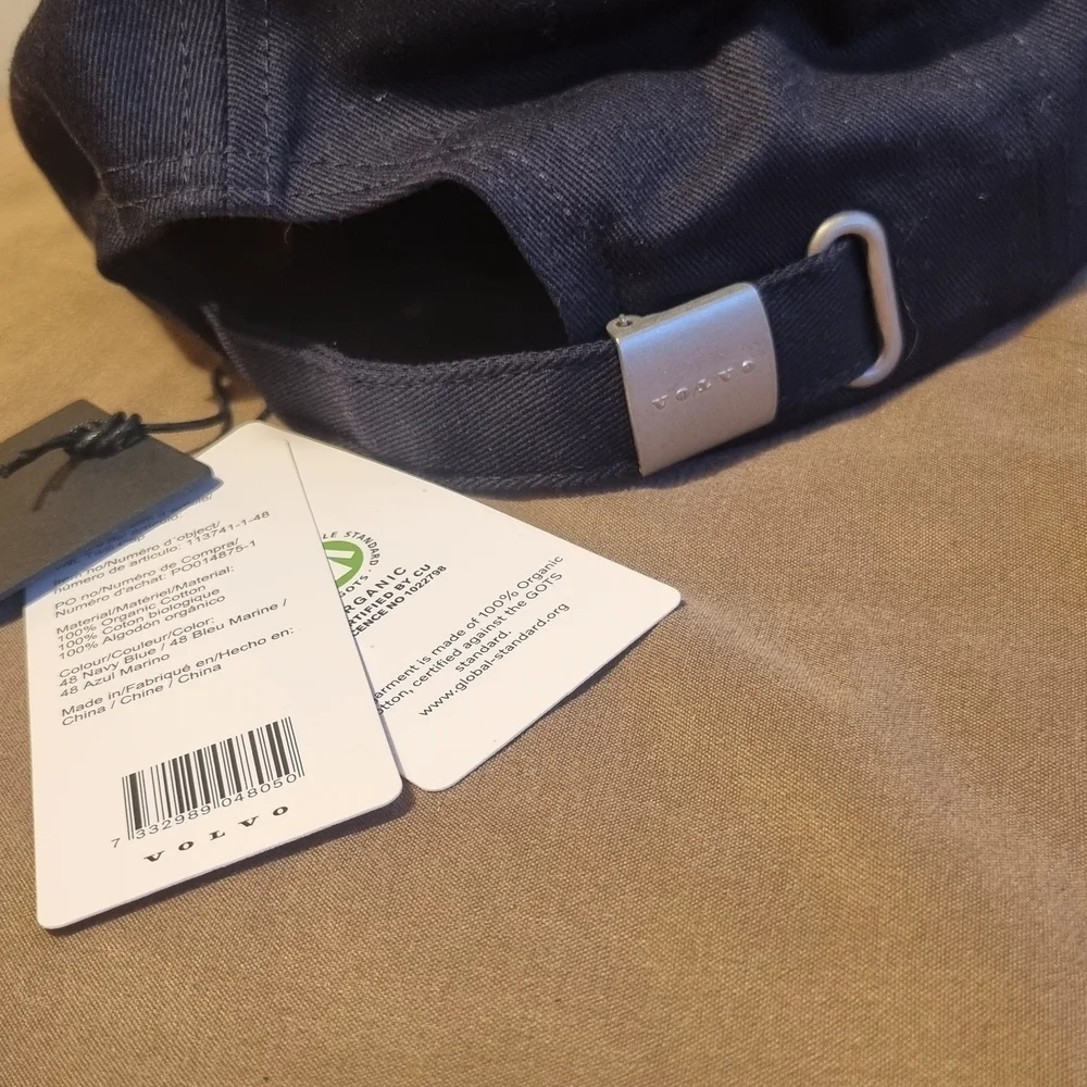 Black Cap - Picture 3 of 5